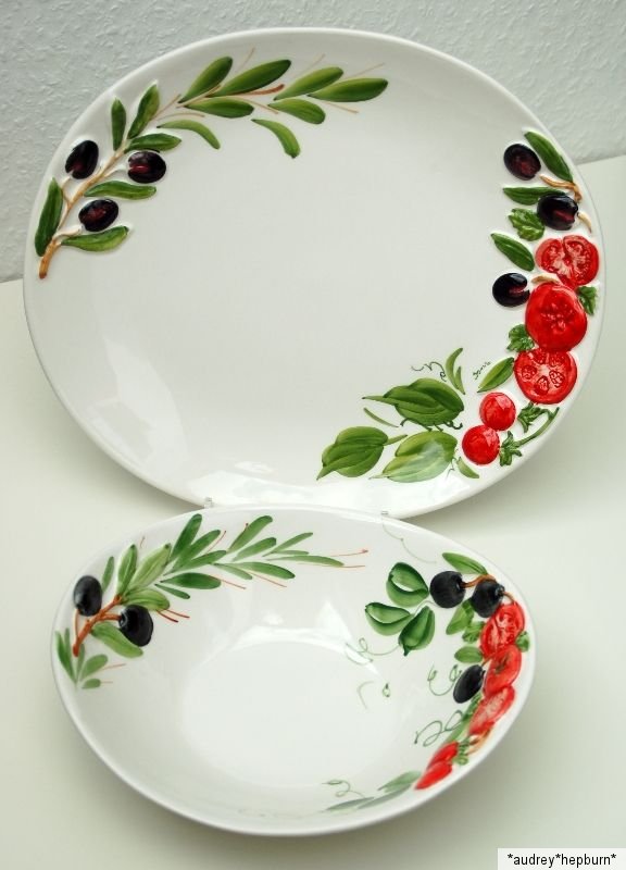 BASSANO KERAMIK Platte / Teller oval Tomate Olive Relief MEDITERRANES