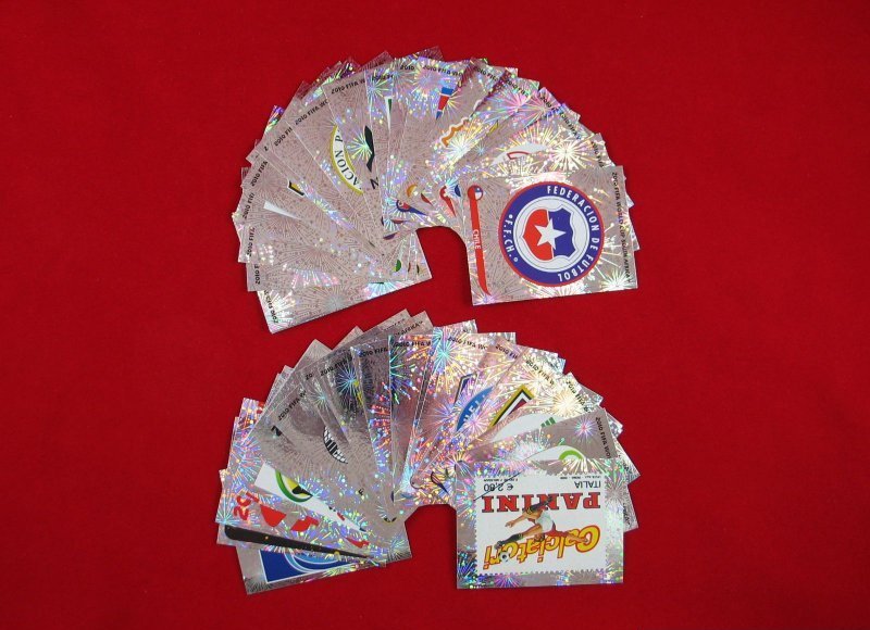 Panini WM 2010 alle 40 Glitzer Sticker inclusive alle 32 Wappen komplett WC 10