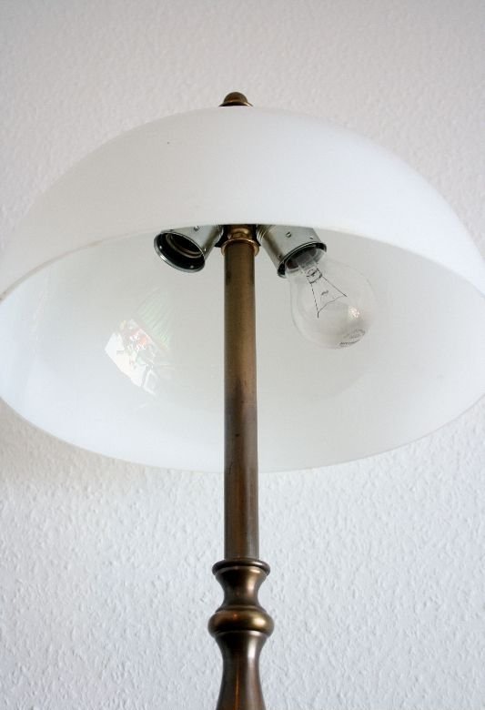 Große klassisch elegante original Jugendstil Tischlampe