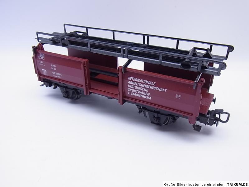 LOT 376  Märklin 84613 Autotransportwagen Laaes 541 Sondermodell