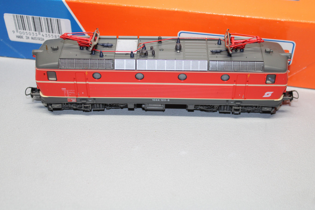 983f2630-33ab-4002-adde-