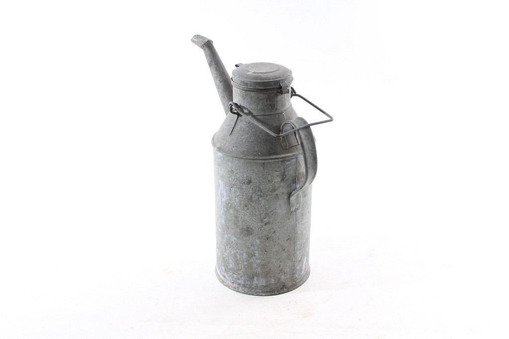 Old oil pot oil bottle vintage pot zinc galvanized Reichsbahn vintage car  worksh